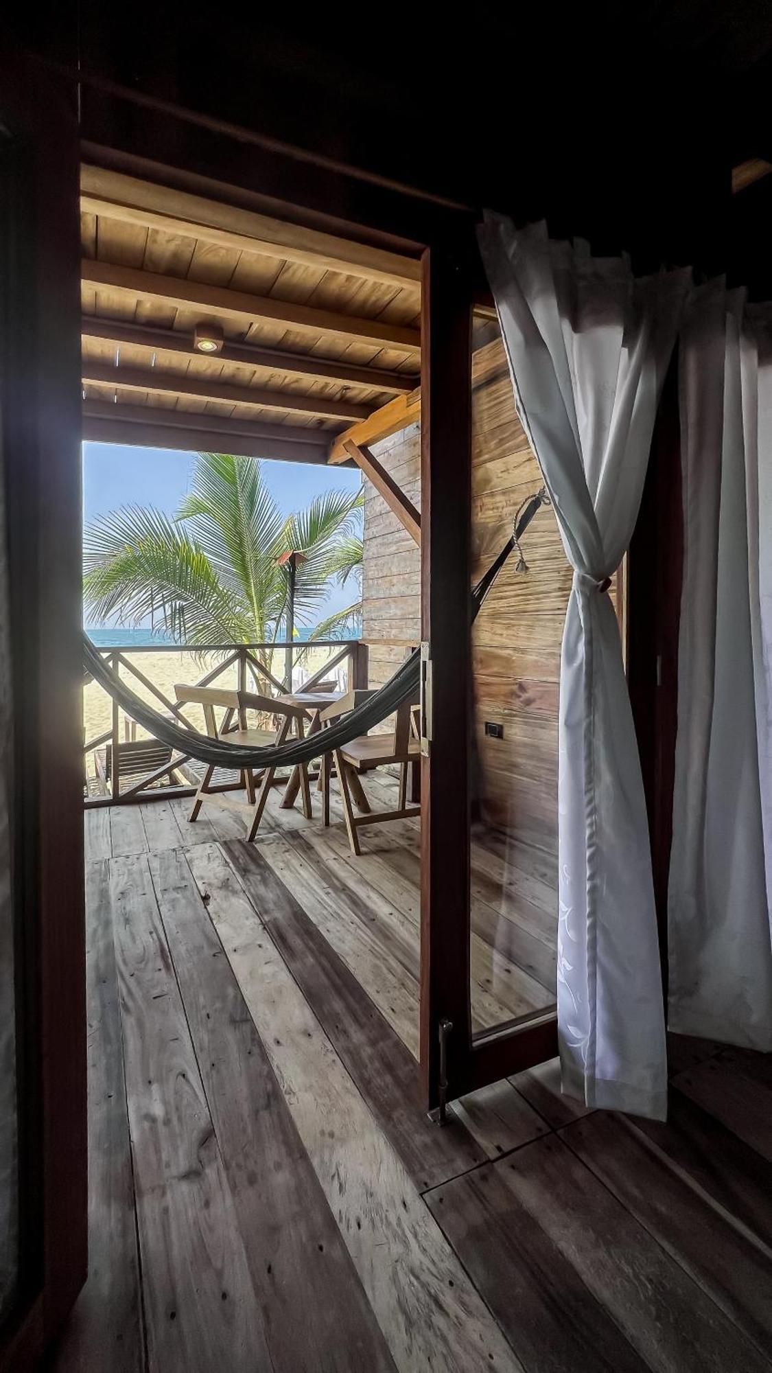 Hostal Mocambo Beach Guachaca Zewnętrze zdjęcie
